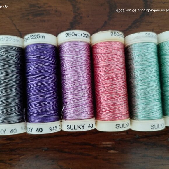 18 NEW SPOOLS SULKY RAYON THREAD 250/YDS 40WT-942 12 SOLIDS 6 VARIEGATED GERMANY - Picture 2 of 2